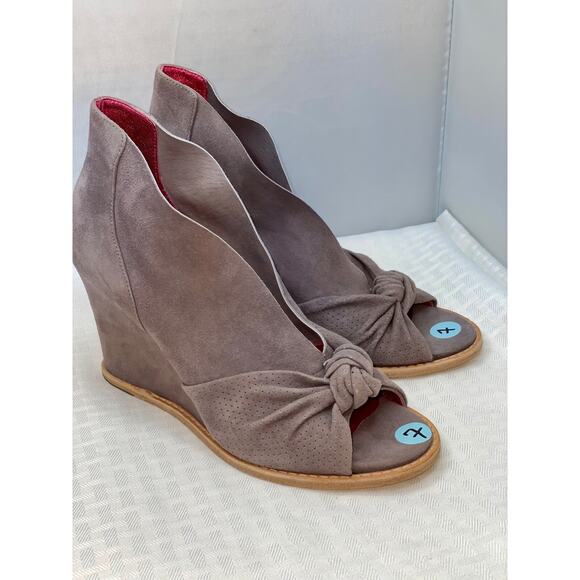 Belle Sigerson Morrison Suede Peep Toe Wedge Bootie Pump Heels Size 7 - Picture 2 of 8